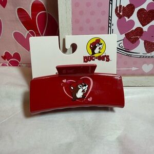 Buc-ee’s Valentine’s Day hair clip claw -NEW